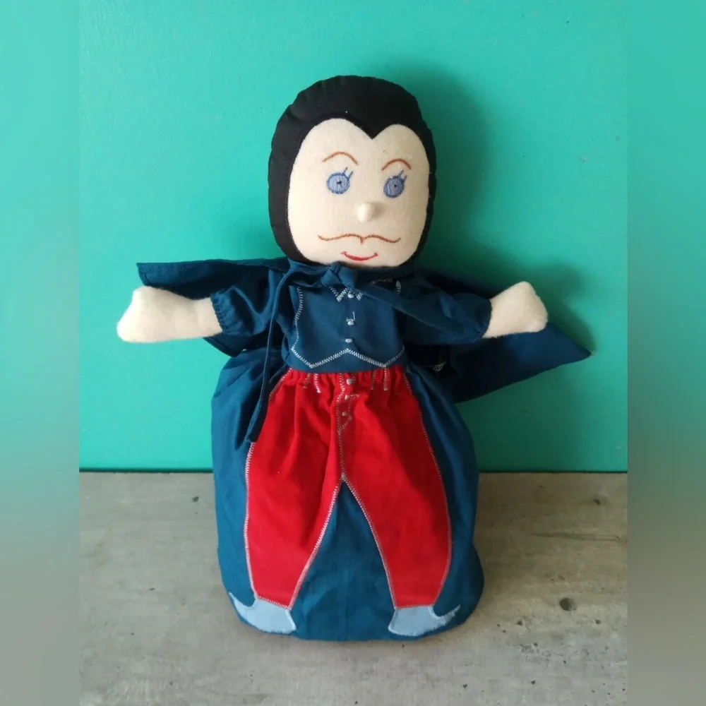 Three-in-One Snow White, Prince, Evil Queen Doll with Dwarfs (6)